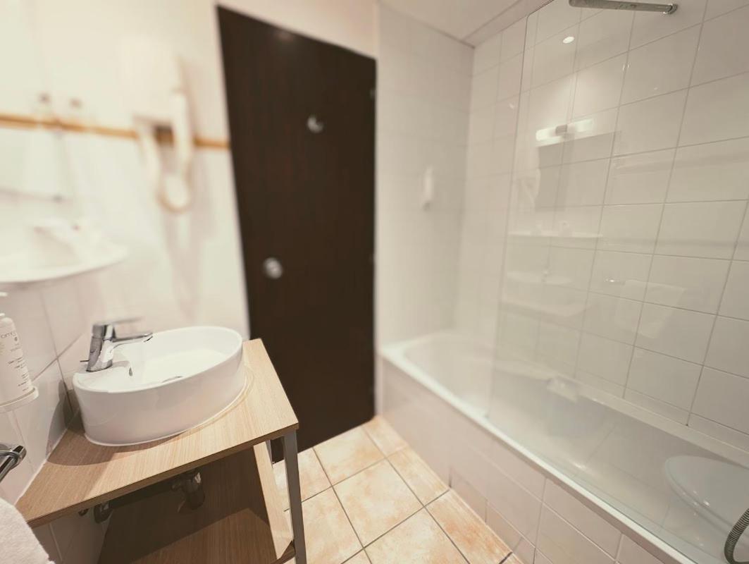Hotel Du Centre Annemasse Eksteriør billede